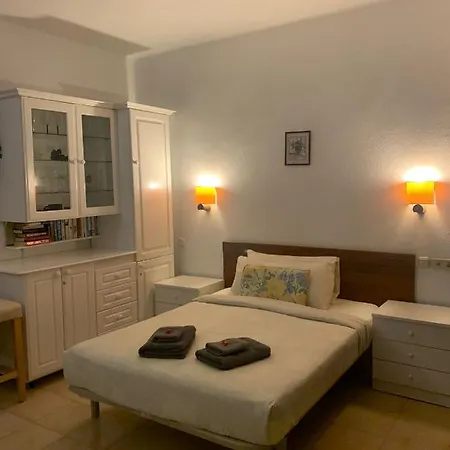 Aphotel Paraiso Del Sur In Centro Citta, Wifi Personale, Vista Mare Con Terrazza, Ristoranti E Pub Adiacenti, Taxi E Bus, Atelier Cura Persona, Farmacia Con Medico Costa Adeje (Tenerife)