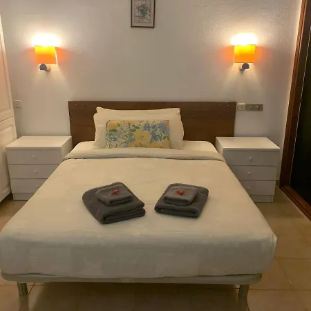 Aphotel Paraiso Del Sur In Centro Citta, Wifi Personale, Vista Mare Con Terrazza, Ristoranti E Pub Adiacenti, Taxi E Bus, Atelier Cura Persona, Farmacia Con Medico Apartament Costa Adeje (Tenerife)