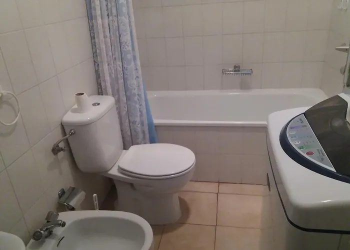 Aphotel Paraiso Del Sur In Centro Citta, Wifi Personale, Vista Mare Con Terrazza, Ristoranti E Pub Adiacenti, Taxi E Bus, Atelier Cura Persona, Farmacia Con Medico Apartament