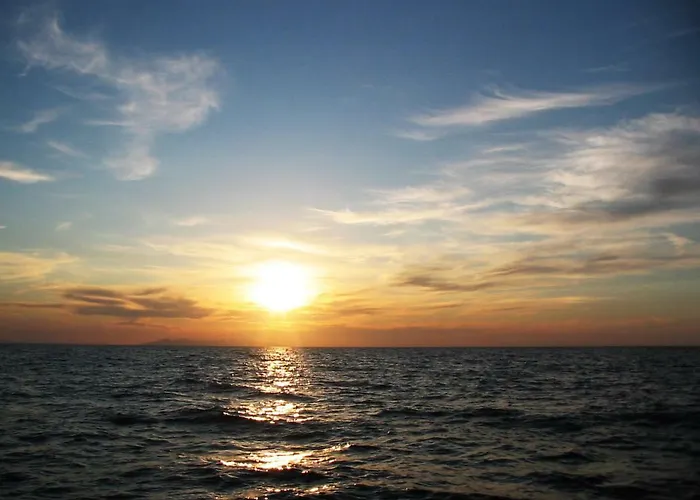 Aphotel Paraiso Del Sur In Centro Citta, Wifi Personale, Vista Mare Con Terrazza, Ristoranti E Pub Adiacenti, Taxi E Bus, Atelier Cura Persona, Farmacia Con Medico